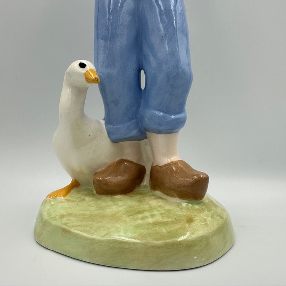 Vintage 1975 Duncan Ceramics Production Inc. Farm Boy With Geese - Picture 2 of 13